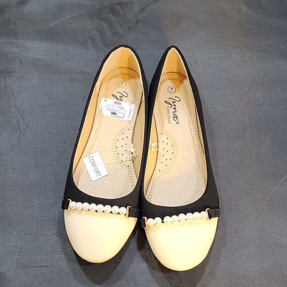 BRAND NEW LYNN COMFORT PEARL EMBELLISHMENTS WOMEN'S FLAT - Picture 2 of 13